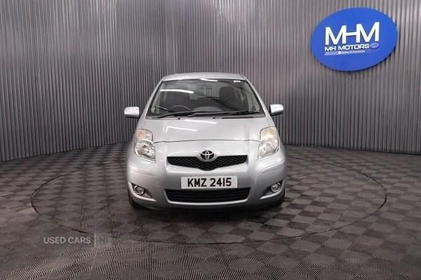 Used Toyota Yaris 2011 Silver Hatchback