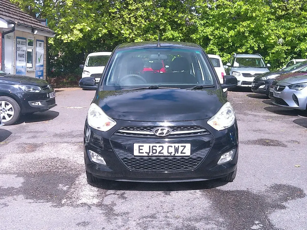 Used Hyundai i10 Active 86 HP (63 kW) 2012 Black Hatchback