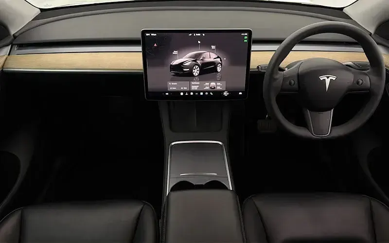 Used Tesla Model Y Long Range AWD 378 kW (514 HP) 2022 Black SUV