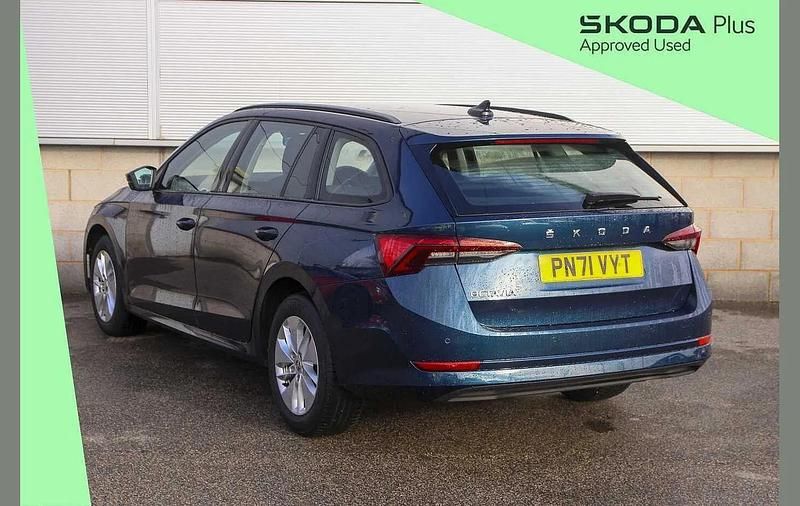 Used Skoda Octavia SE Technology 150 HP (110 kW) 2021 Petrol blue metallic Estate