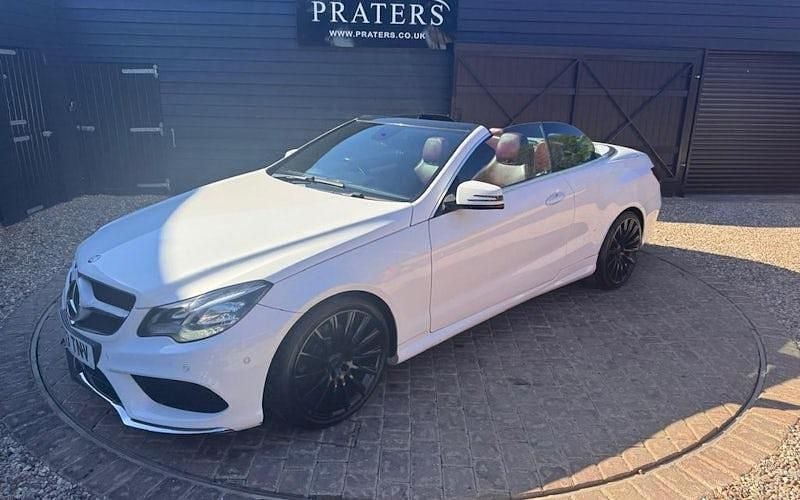 Usado Mercedes E220 AMG 170 HP (125 kW) 2013 Cabrios
