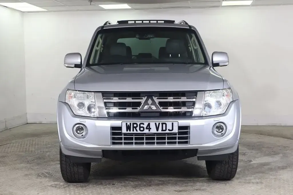 Used Mitsubishi Shogun 197 HP (144 kW) 2014 Silver SUV