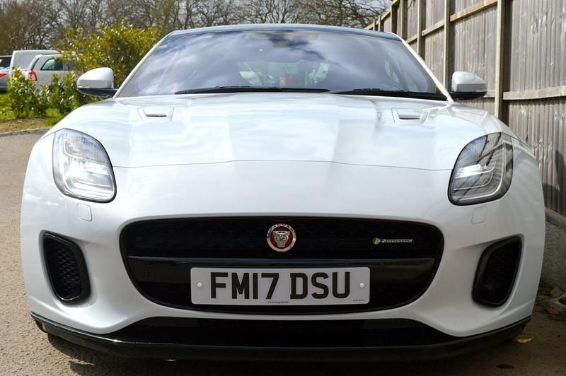 Usado Jaguar F-Type R-Dynamic 2017 Branco Coupé