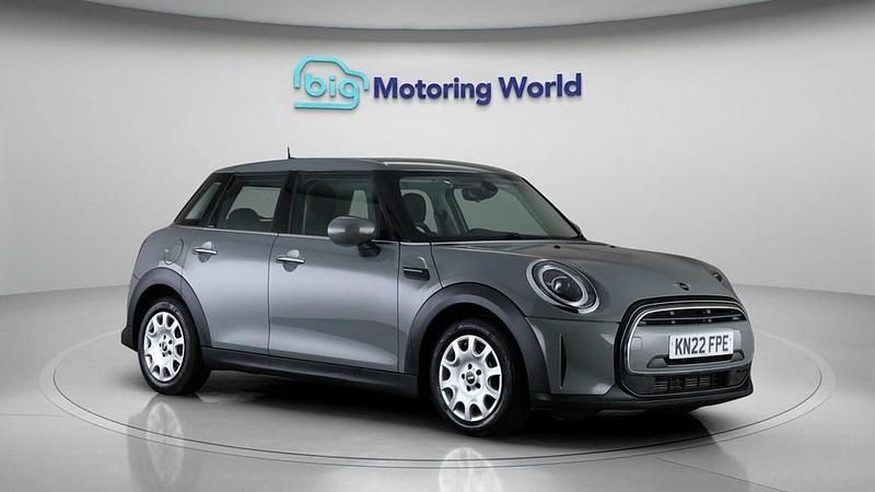 Used Mini ONE Classic 102 HP (75 kW) 2022 Grey Hatchback