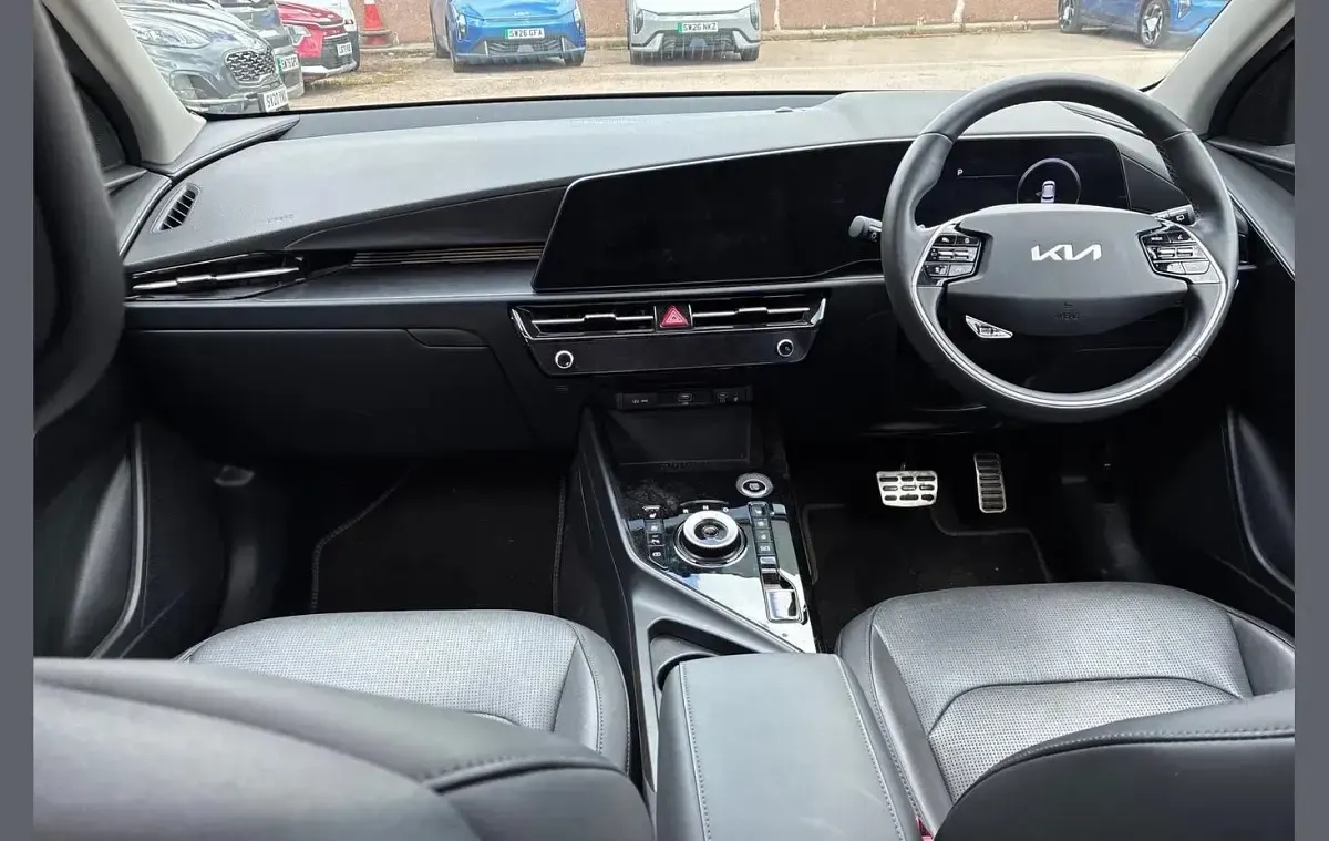 Used Kia Niro 139 HP (102 kW) 2024 Red SUV