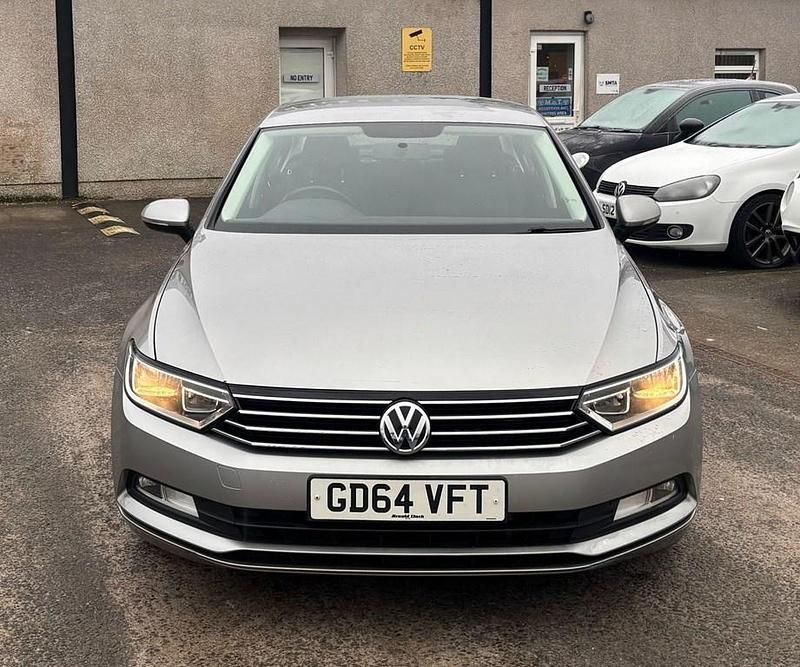 Begagnad VW Passat S 120 HK (88 kW) 2015 Silver Sedan