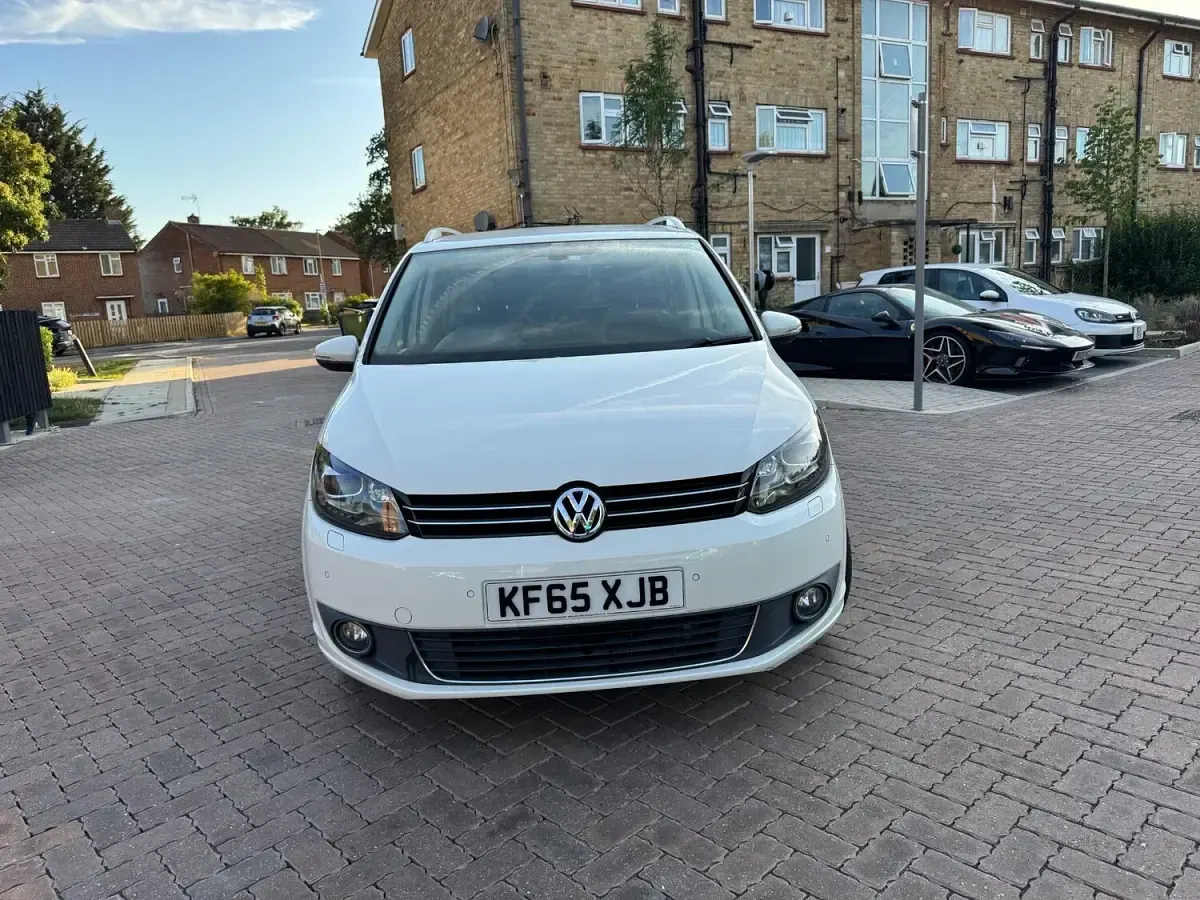 Used VW Touran Highline 2016 White MPV