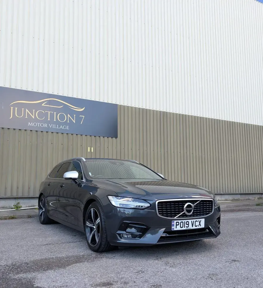 Used Volvo V90 R-Design 190 HP (139 kW) 2019 Grey Estate