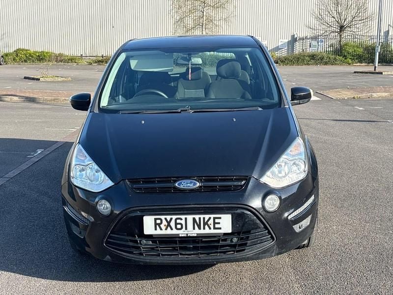 Used Ford S-MAX Zetec 140 HP (102 kW) 2011 Black MPV