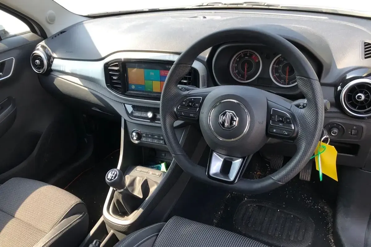 Used MG MG3 Exclusive 106 HP (77 kW) 2024 White Hatchback