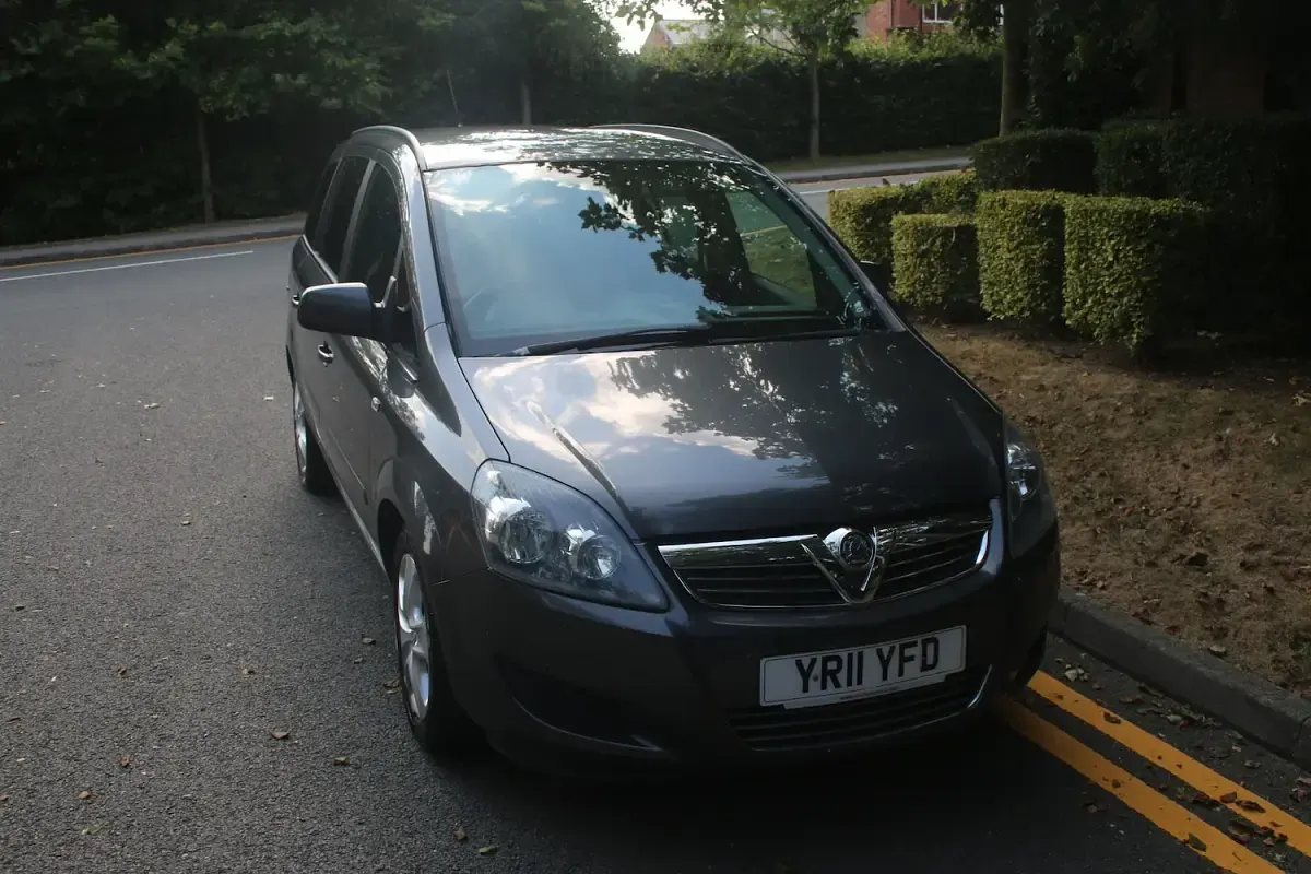 Used Vauxhall Zafira Design Edition 2011 Grey MPV