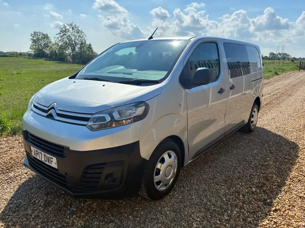 Usado Citroën Dispatch 2017 Prateado Monovolume