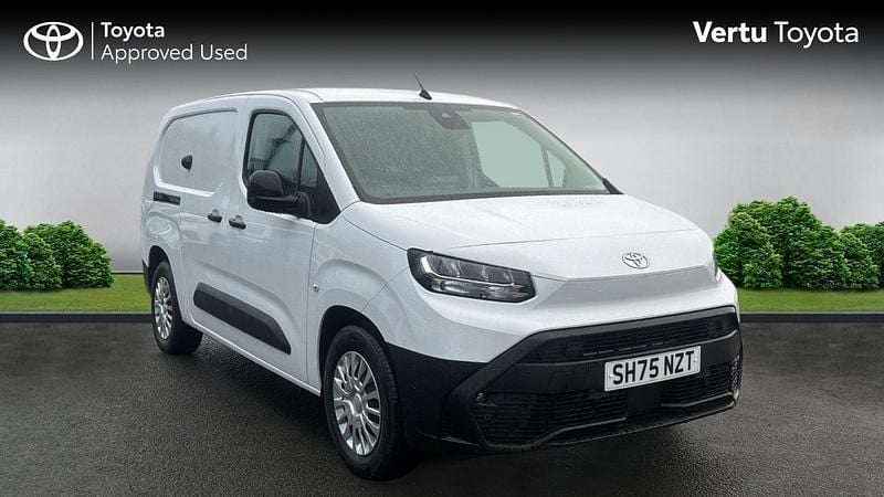 New Toyota Proace City City 100 kW (136 HP) 2025 MPV