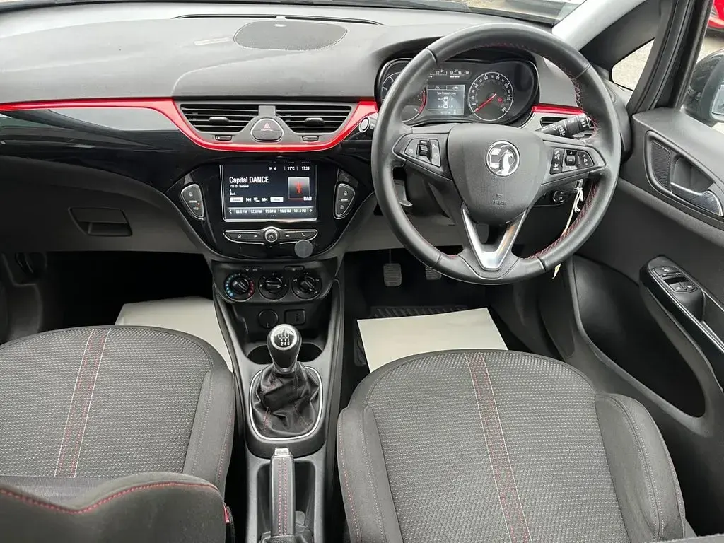 Used Vauxhall Corsa SRi 100 HP (73 kW) 2018 Black Hatchback