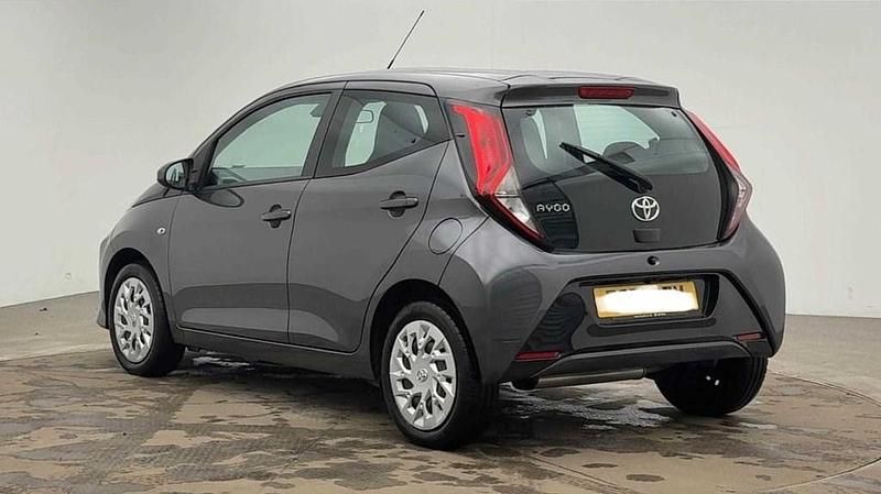 Used Toyota Aygo X-play 71 HP (52 kW) 2021 Grey Hatchback