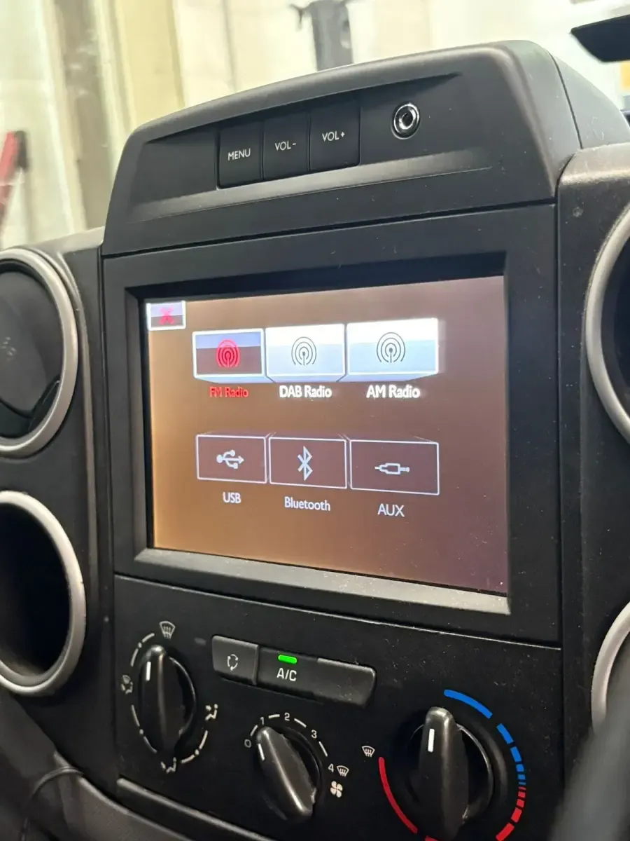 Usado Citroën Berlingo 100 HP (73 kW) 2018 Prateado Monovolume