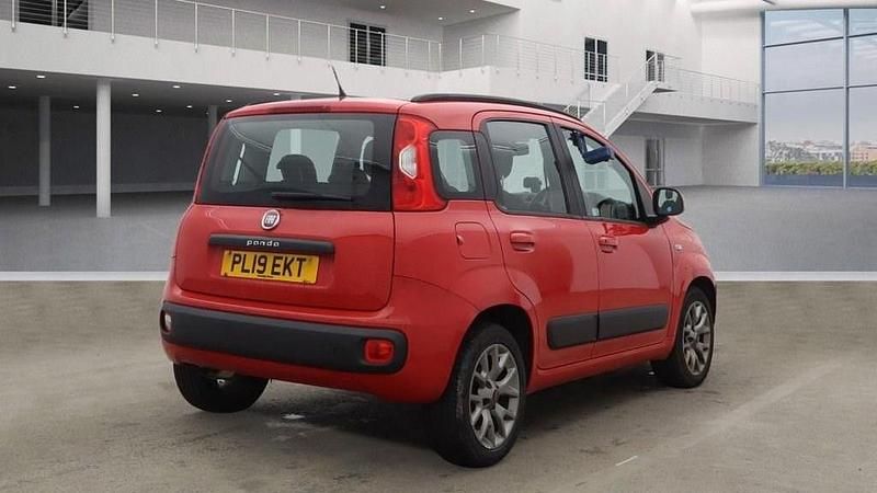 Used Fiat Panda Lounge 69 HP (50 kW) 2019 Red Hatchback