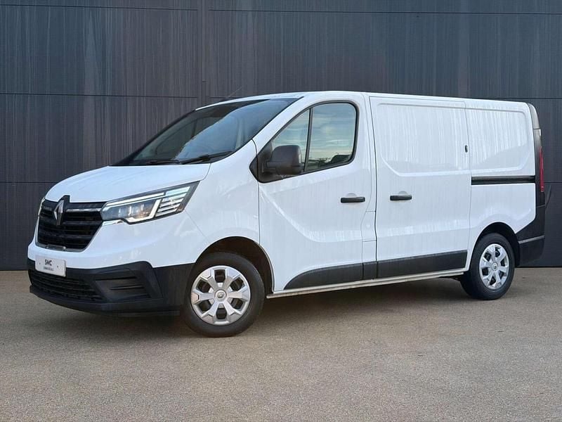 Begagnad Renault Trafic Business 2023 Vit Minibuss