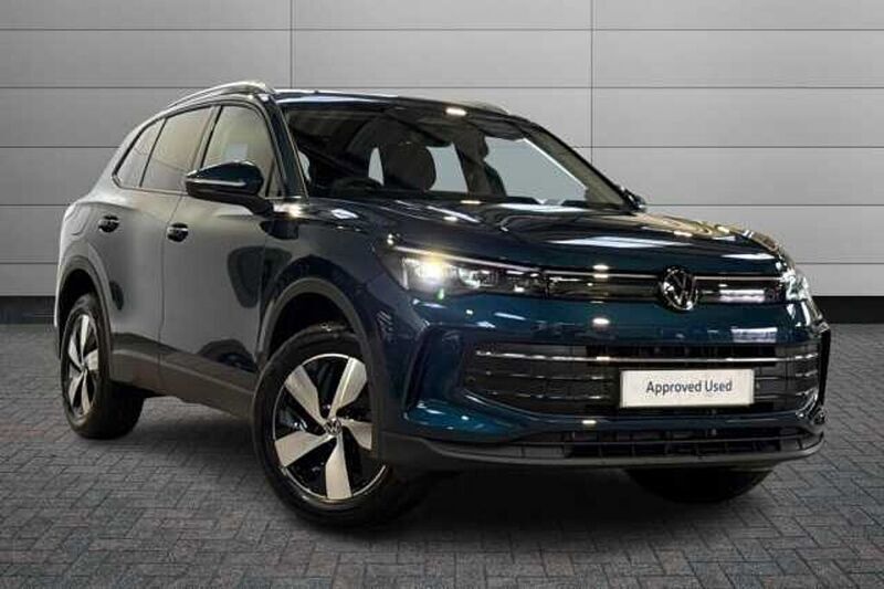 Nightshade blue New 2025 VW Tiguan Match SUV | £37,495 (Super price) - Image 1/4