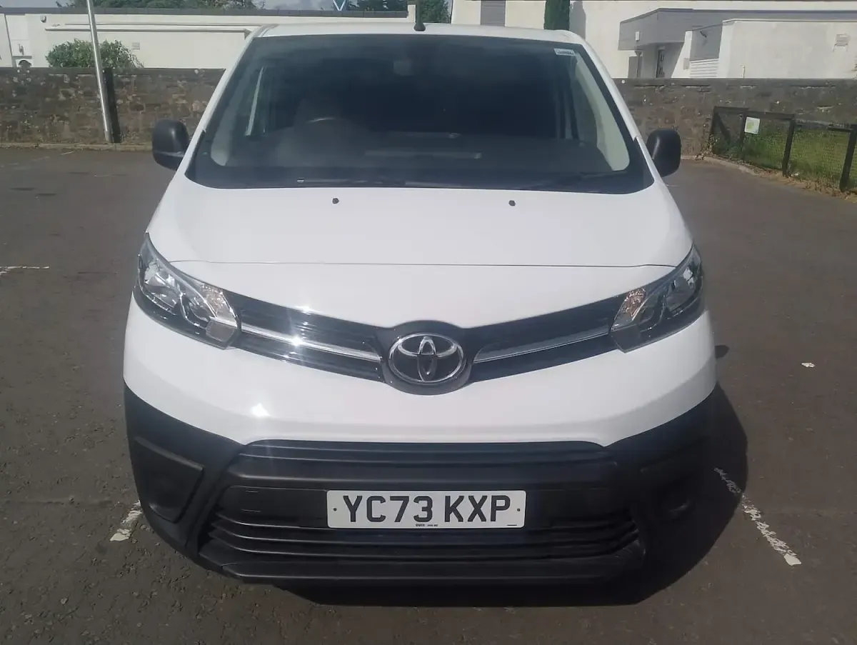 Used Toyota Proace 120 HP (88 kW) 2023 White MPV