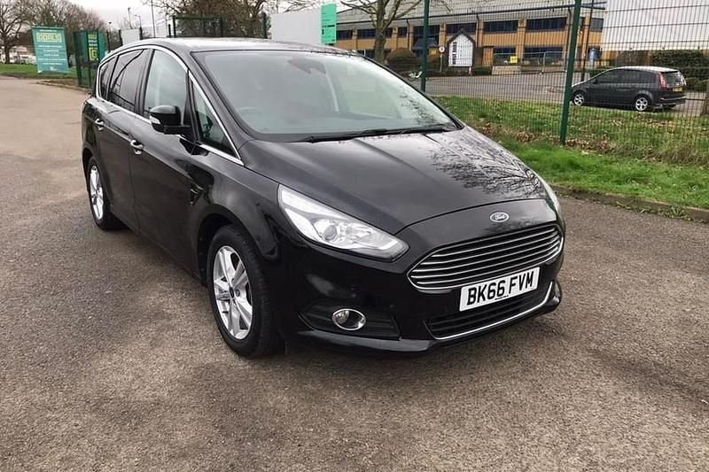 Used Ford S-MAX Titanium 180 HP (132 kW) 2016 MPV