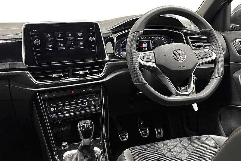 Used VW T-Roc R-line 150 HP (110 kW) 2025 Grey SUV