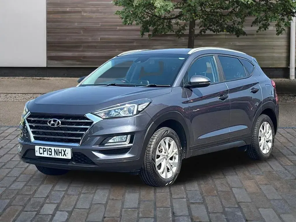 Used Hyundai Tucson SE 132 HP (97 kW) 2019 Grey SUV