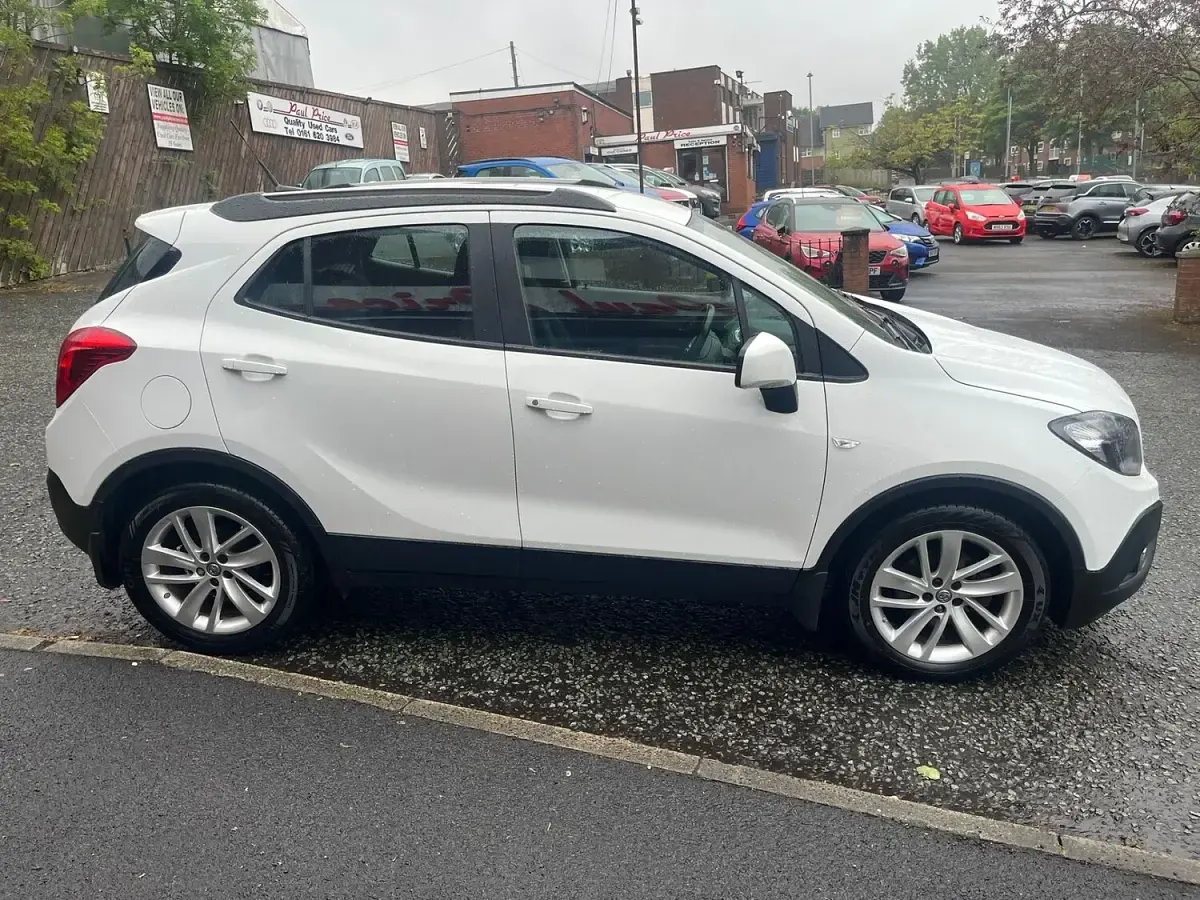 Used Vauxhall Mokka 136 HP (100 kW) 2016 White SUV