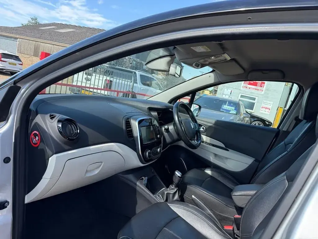 Used Renault Captur GT-Line 90 HP (66 kW) 2019 Silver SUV