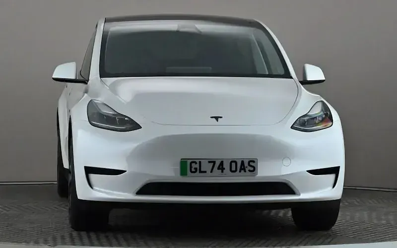 Used Tesla Model Y Long Range RWD 255 kW (347 HP) 2024 White SUV