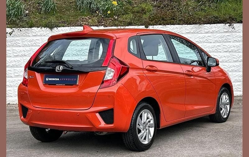 Used Honda Jazz SE 102 HP (75 kW) 2016 Orange Hatchback