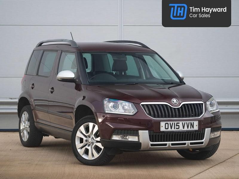 Maroon Used 2015 Skoda Yeti SE L SUV | £10,980 (Fair price) - Image 1/4