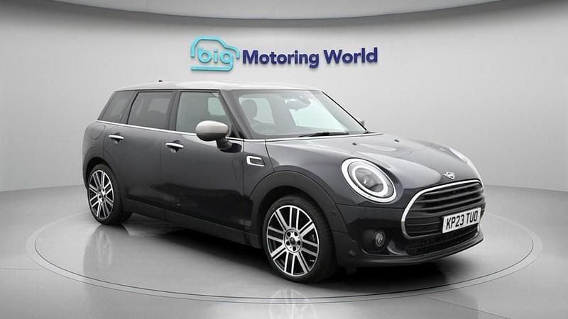 Used Mini Cooper Clubman Exclusive 136 HP (100 kW) 2023 Black Estate
