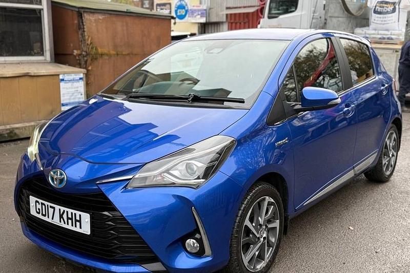 Used 2017 Toyota Yaris Hybrid | £8,799 (Super price) - Image 1/1