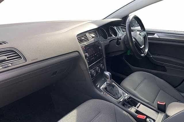 Used VW e-Golf 99 kW (135 HP) 2019 Black Hatchback