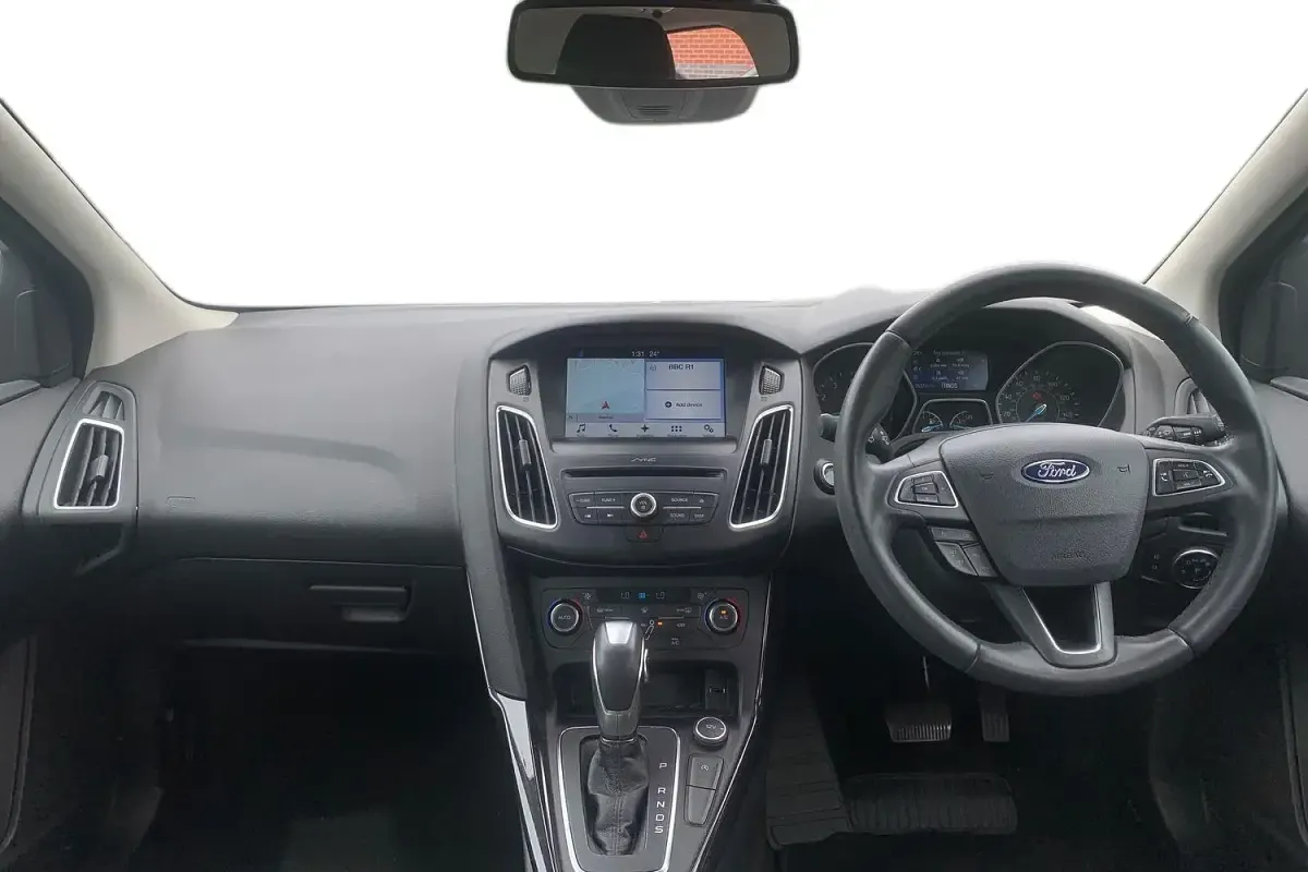 Used Ford Focus Titanium 125 HP (91 kW) 2017 Blue Hatchback