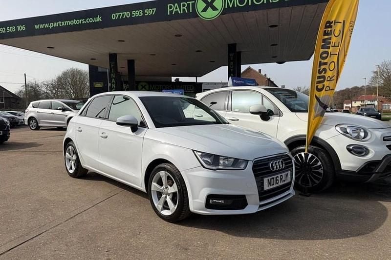 Used Audi A1 Sportback Sport 95 HP (69 kW) 2016 White Hatchback