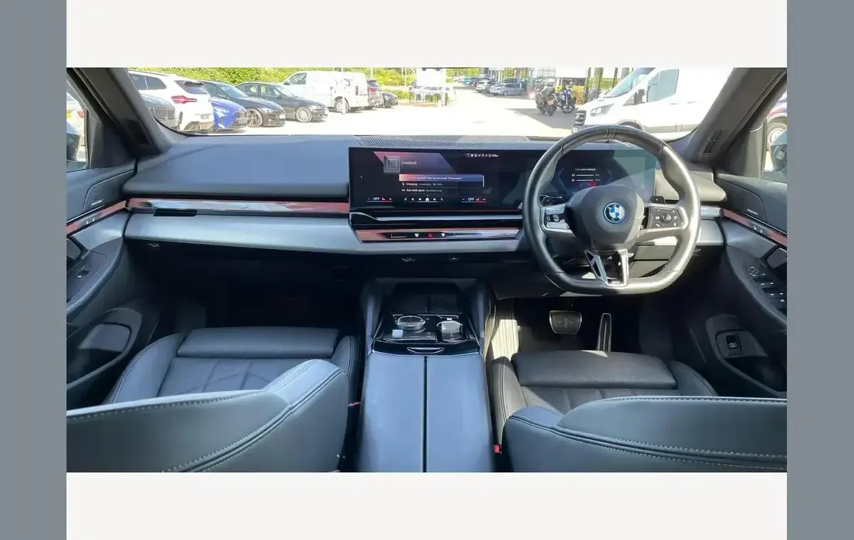 Used BMW 530e M Sport 299 HP (219 kW) 2024 Blue Sedan