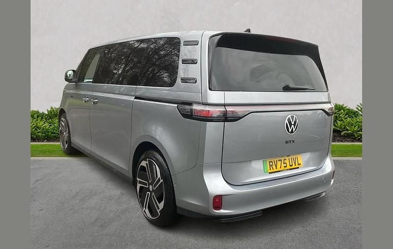 Usado VW ID. Buzz GTX 250 kW (340 HP) 2025 Prateado Monovolume