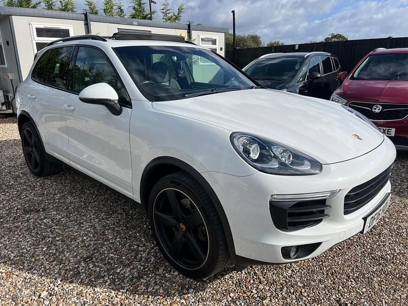 White Used 2016 Porsche Cayenne SUV | £15,000 (Fair price) - Image 1/4