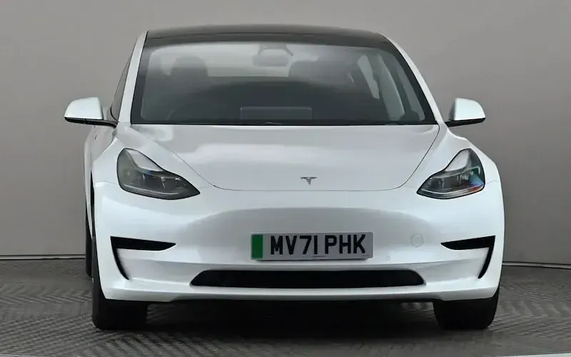 Used Tesla Model 3 Standard Range 208 kW (283 HP) 2021 White Sedan