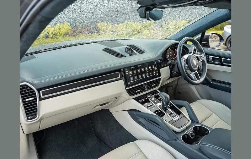 Used Porsche Cayenne GTS 453 HP (333 kW) 2023 Grey SUV