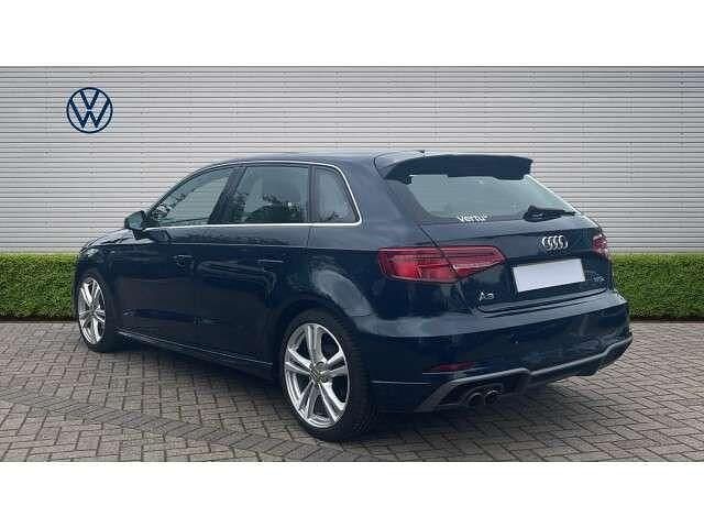 Usado Audi A3 S-Line 150 HP (110 kW) 2018 Azul Sedan