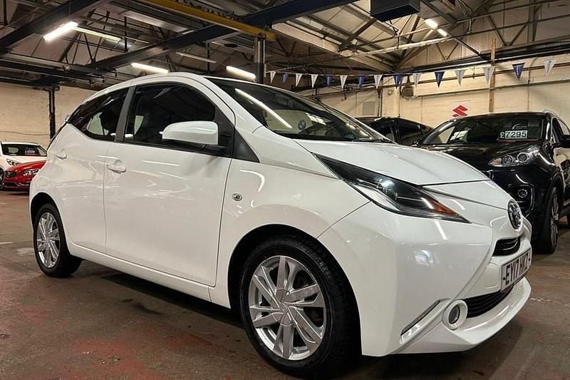 White Used 2017 Toyota Aygo x-press Hatchback | £5,300 (Good price) - Image 1/1
