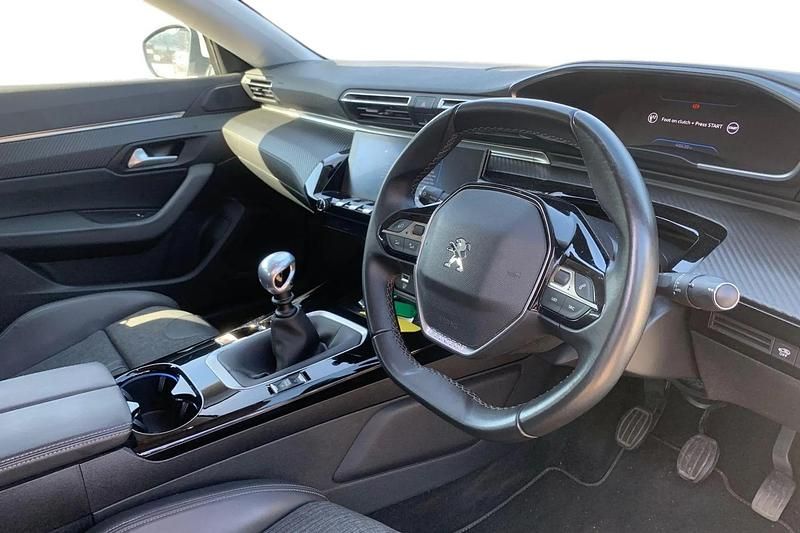 Used Peugeot 508 Allure 131 HP (96 kW) 2020 White Hatchback