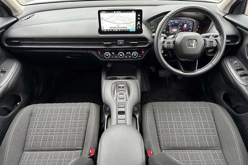 Used Honda ZR-V Elegance 184 HP (135 kW) 2025 Platinum white SUV