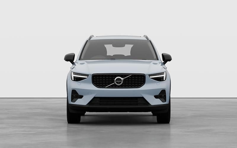 New Volvo XC40 Ultra 197 HP (144 kW) 2025 Aurora silver SUV