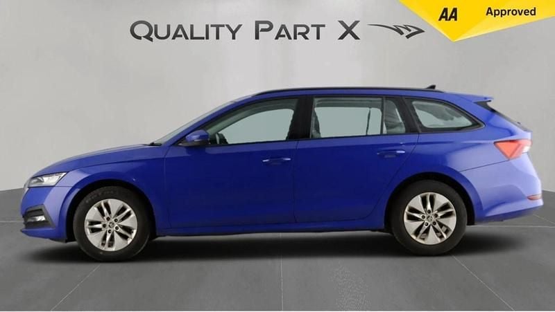 Used Skoda Octavia SE Technology 116 HP (85 kW) 2022 Blue Estate