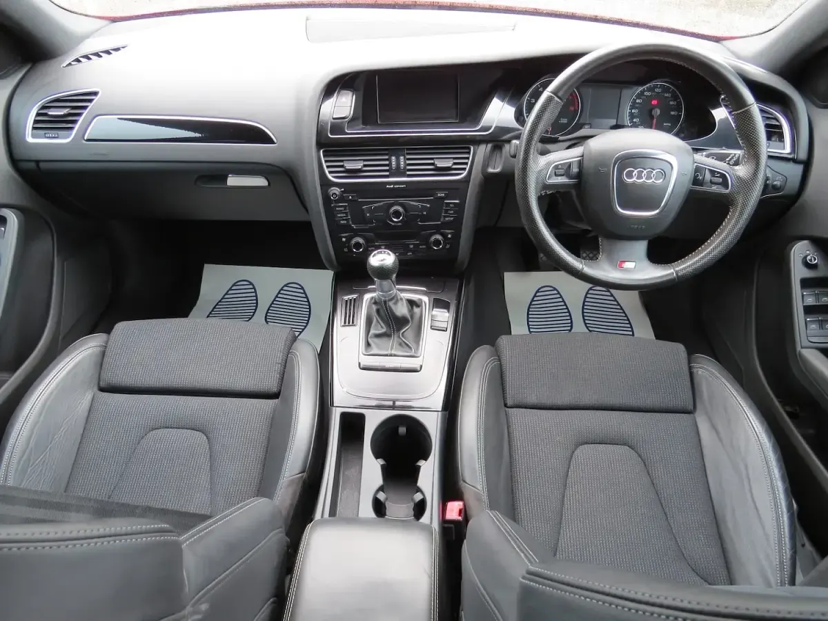 Used Audi A4 S-Line 160 HP (117 kW) 2011 Red Estate