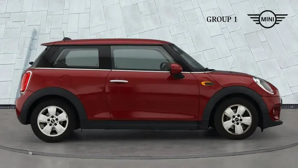 Used Mini ONE Hatch 102 HP (75 kW) 2016 Red Hatchback